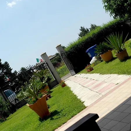 La Bed & Breakfast 3*